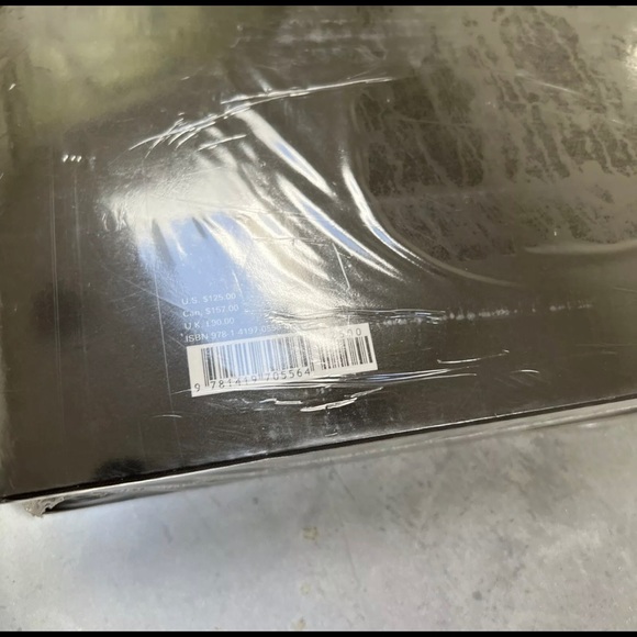 Louis Vuitton: The Birth Of Modern Luxury, Updated Edition Coffee Table Book NEW - Picture 4 of 6